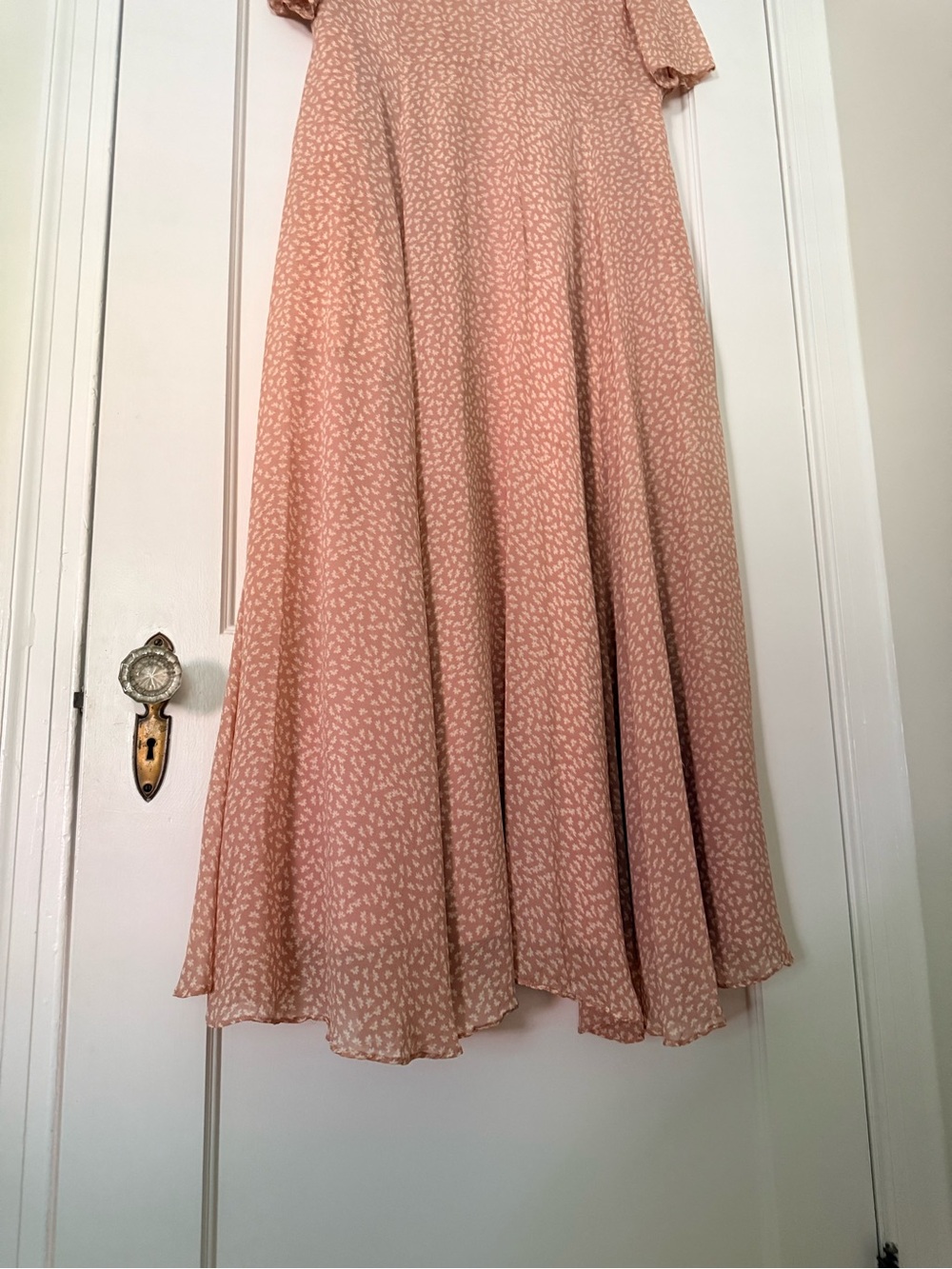 EUC - HATCH Maya maternity dress in blush daisy - size 8-10 - Picture 10 of 16